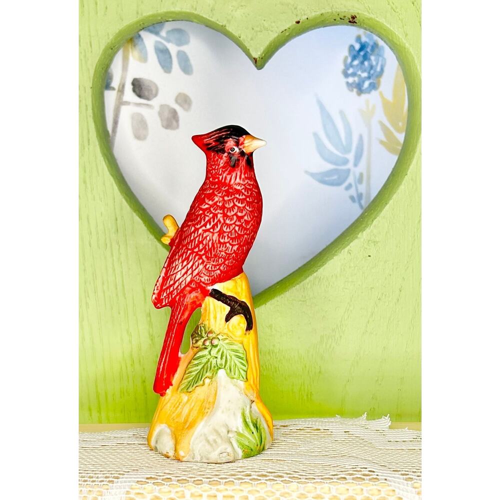 Brinns Cardinal Ceramic Figurine